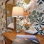 Aux Bories De Marquay, D'hotes Avec Piscine Et Pres De Sarlat Marquay