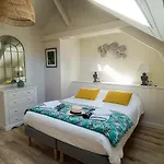 Aux Bories De Marquay, D'hotes Avec Piscine Et Pres De Sarlat Bed and Breakfast 4*