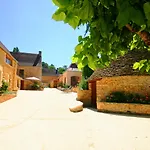 Bed and Breakfast Aux Bories De Marquay, D'hotes Avec Piscine Et Pres De Sarlat