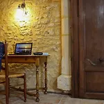 Bed and Breakfast Aux Bories De Marquay, D'hotes Avec Piscine Et Pres De Sarlat 4*
