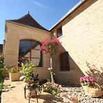 Bed and Breakfast Aux Bories De Marquay, D'hotes Avec Piscine Et Pres De Sarlat