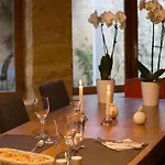 Bed and Breakfast Aux Bories De Marquay, D'hotes Avec Piscine Et Pres De Sarlat