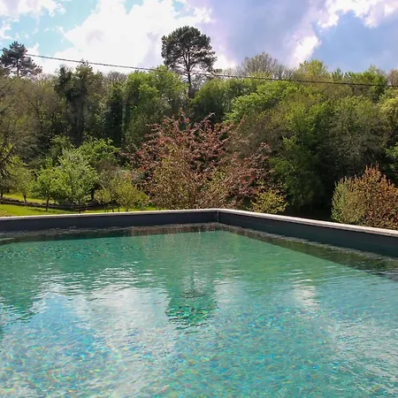 Aux Bories De Marquay, D'hotes Avec Piscine Et Pres De Sarlat