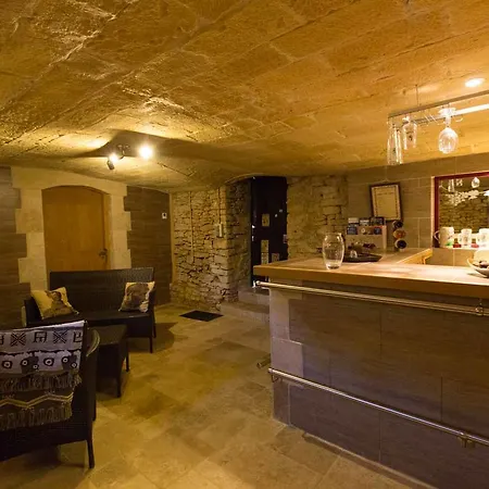 Aux Bories De Marquay, D'hotes Avec Piscine Et Pres De Sarlat 住宿加早餐酒店 4*
