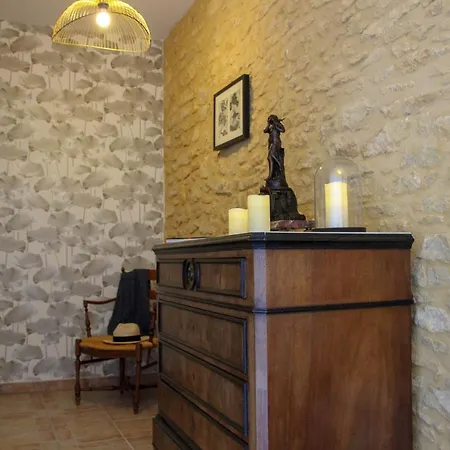 Panzió Aux Bories De Marquay, D'hotes Avec Piscine Et Pres De Sarlat Marquay