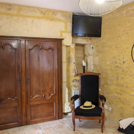 Panzió Aux Bories De Marquay, D'hotes Avec Piscine Et Pres De Sarlat
