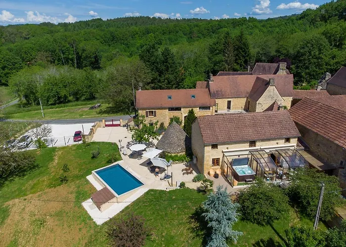 Aux Bories De Marquay, D'hotes Avec Piscine Et Pres De Sarlat Bed & Breakfast