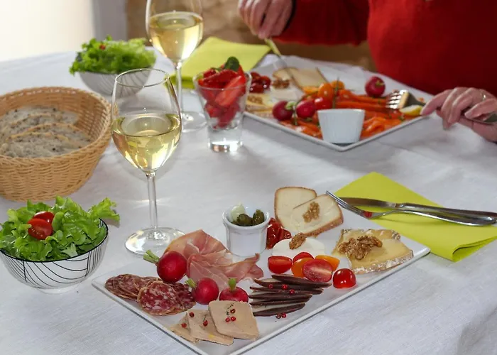 Aux Bories De Marquay, D'hotes Avec Piscine Et Pres De Sarlat Bed & Breakfast 4*