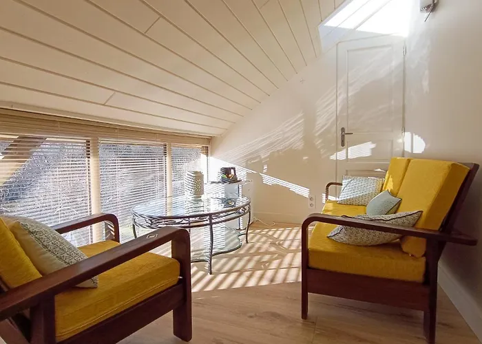 Aux Bories De Marquay, D'hotes Avec Piscine Et Pres De Sarlat