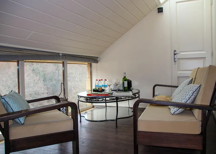 Aux Bories De Marquay, D'hotes Avec Piscine Et Pres De Sarlat