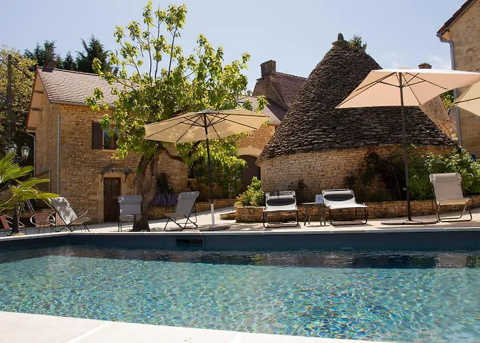 Aux Bories De Marquay, D'hotes Avec Piscine Et Pres De Sarlat