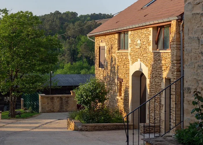 Aux Bories De Marquay, D'hotes Avec Piscine Et Pres De Sarlat