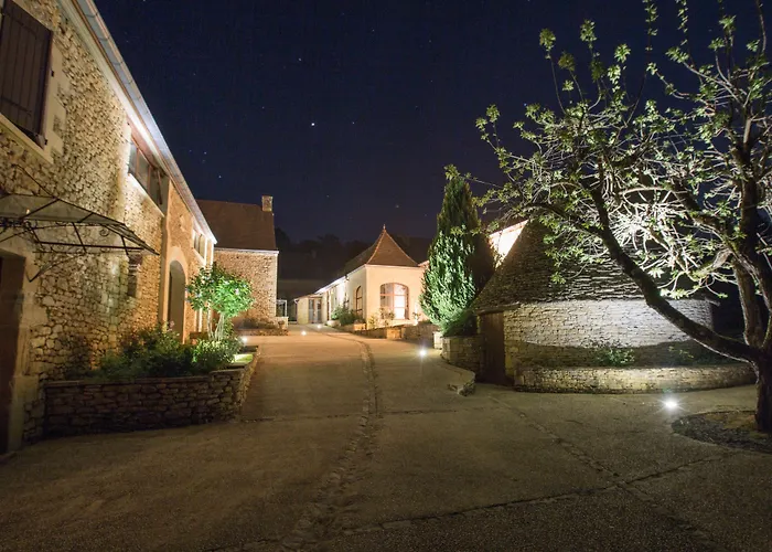 Aux Bories De Marquay, D'hotes Avec Piscine Et Pres De Sarlat