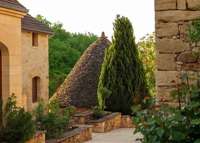 Aux Bories De Marquay, D'hotes Avec Piscine Et Pres De Sarlat